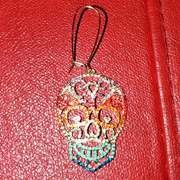 🌈 Bella Jack Rainbow skull earring - Picture 7 of 7